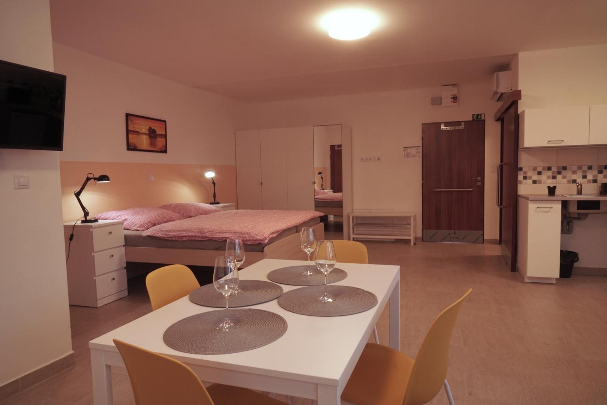 Penzion V Podzamci Třeboň Habitación foto